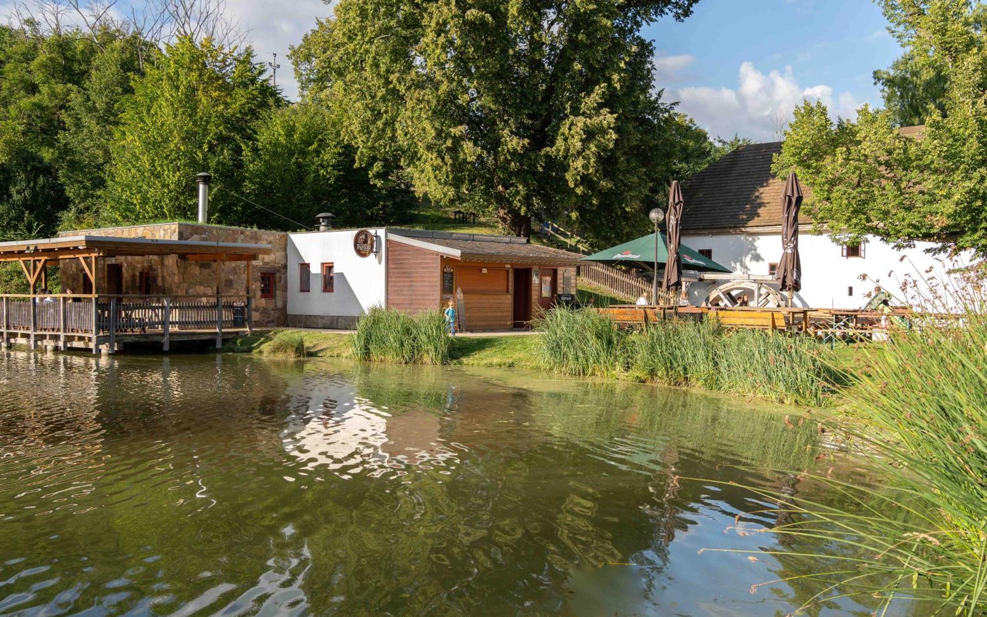 U Tří Volů Hotel 3*